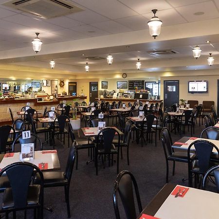 The Victoria Hotel 포트 맥도넬 외부 사진