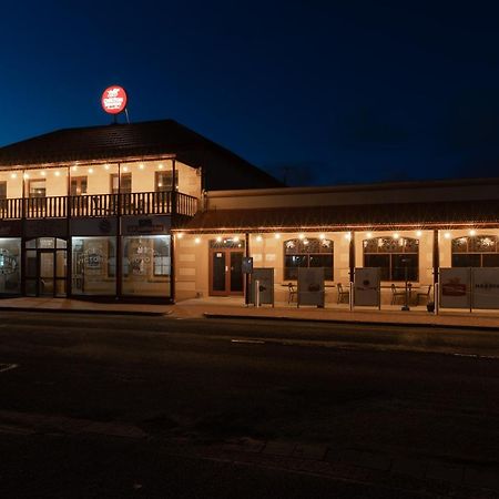 The Victoria Hotel 포트 맥도넬 외부 사진